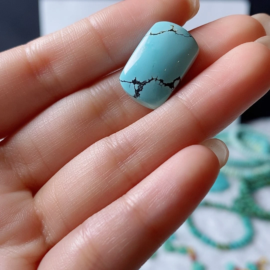 绿松石颈饰未镶嵌