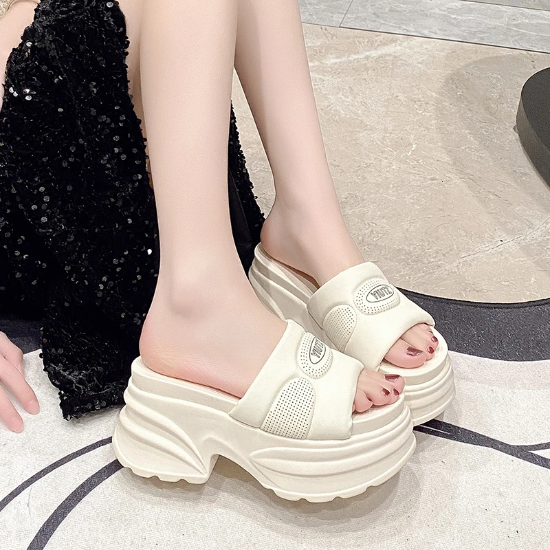 8cm厚底增高一字拖松糕凉拖鞋女外穿2025夏季新款小个子高跟女鞋