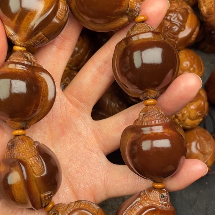 「***坤橄榄核吊坠橄榄核