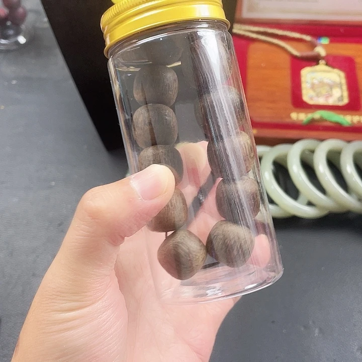 非洲檀香无事牌文莱软丝手链