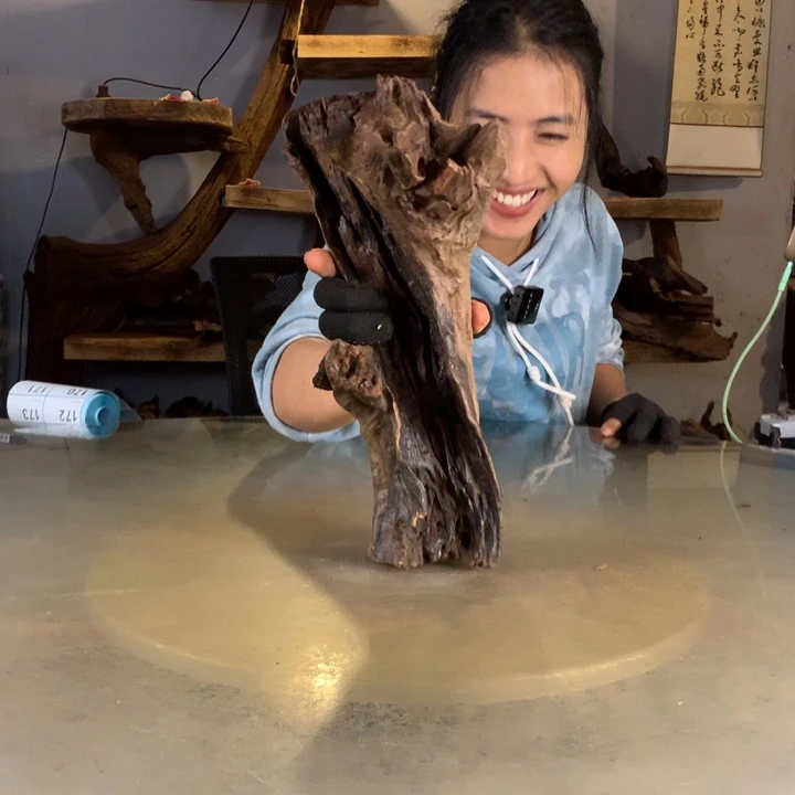 会***始天然的云南紫柚木会黄水