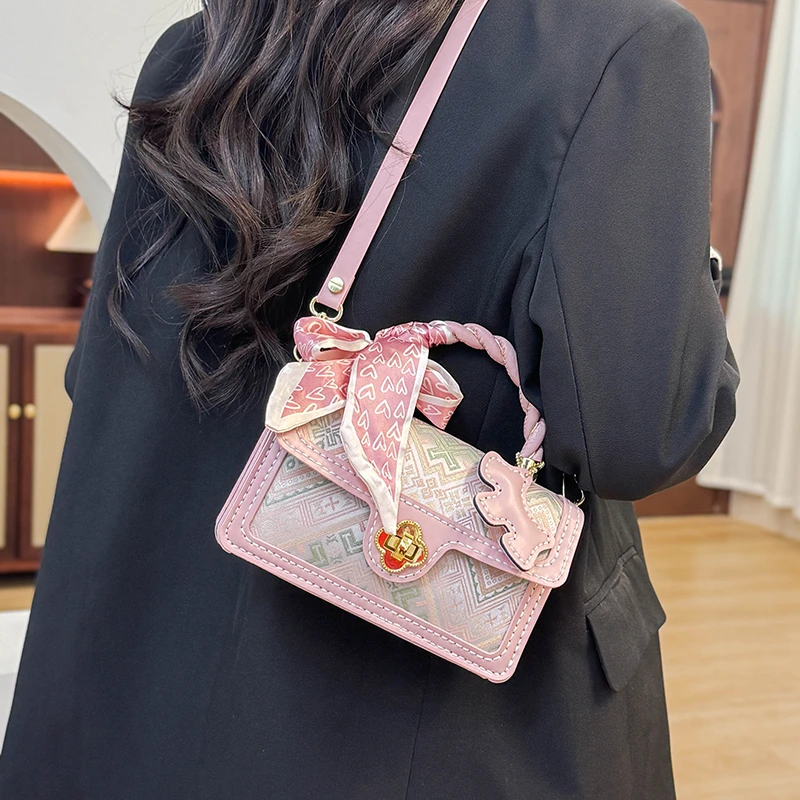 手工diy编制百搭果冻包单根刺绣软包女包单肩时尚编织斜挎包肩包