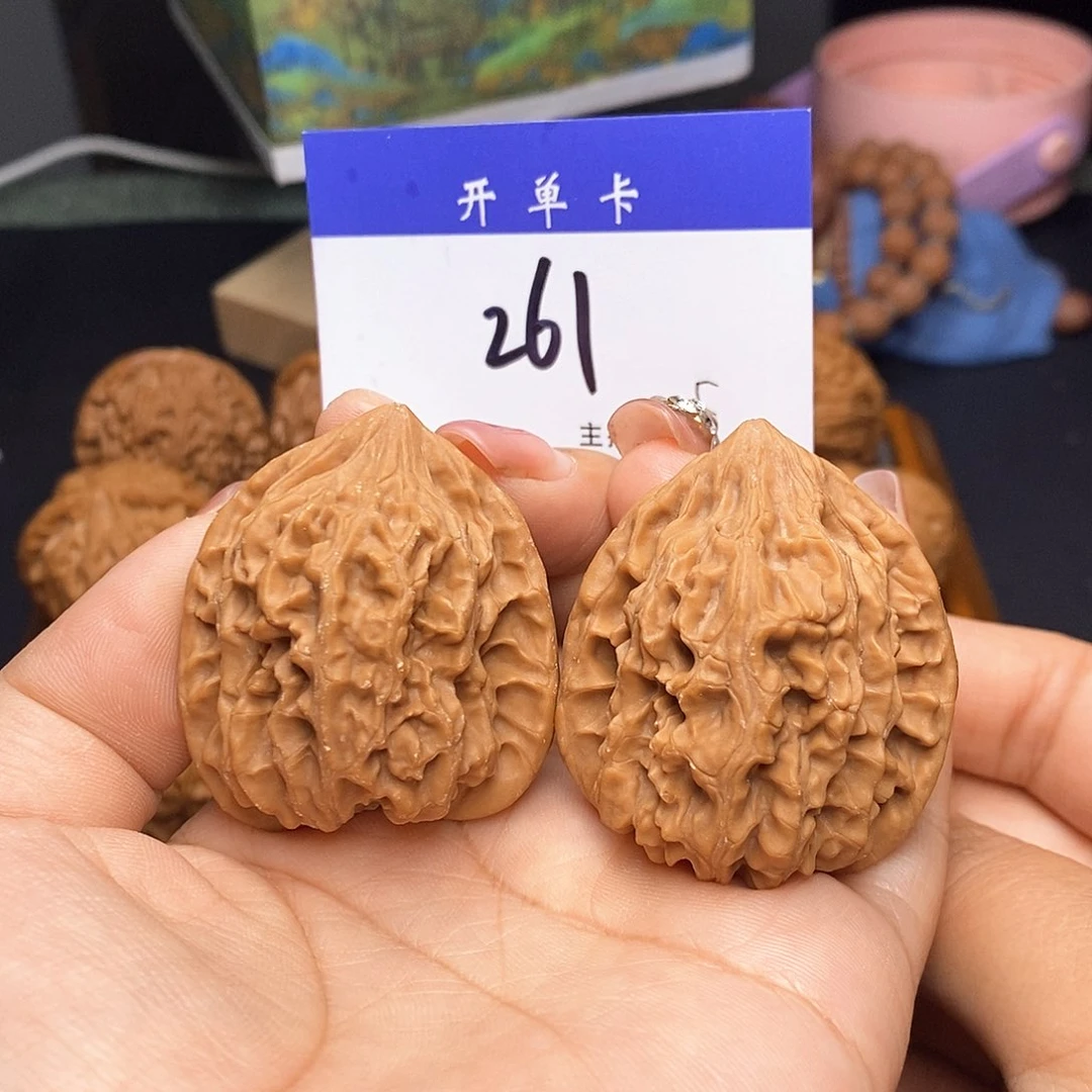 桃核吊坠老树鸡心40无刀痕s