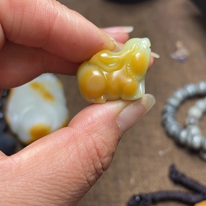 和田玉未镶嵌挂件