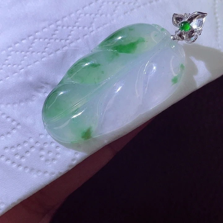 颈饰18K金镶嵌翡翠翡翠