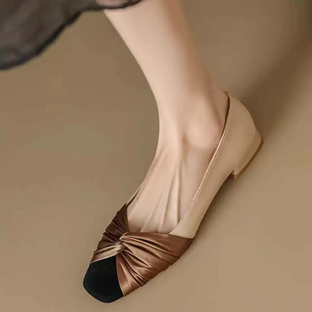 时尚百搭真皮断码清仓单鞋女软底2025春秋季新款复古方头低跟女鞋