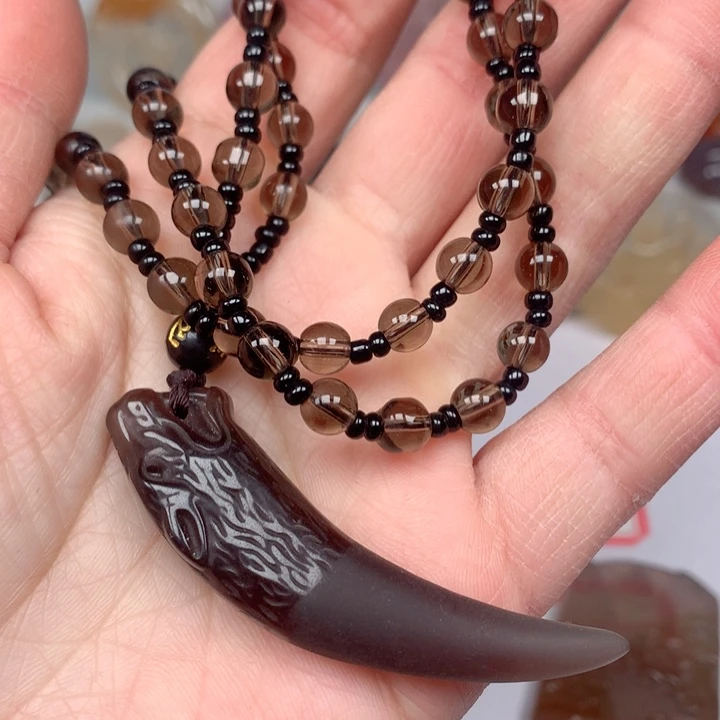 黑曜岩颈饰未镶嵌时**包