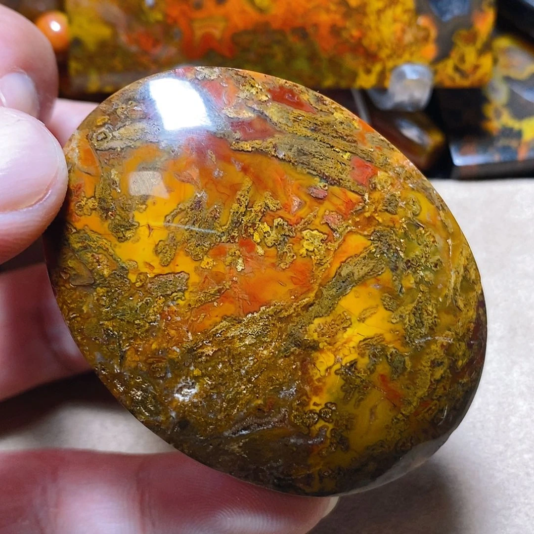 未镶嵌颈饰玛瑙/玉髓二*