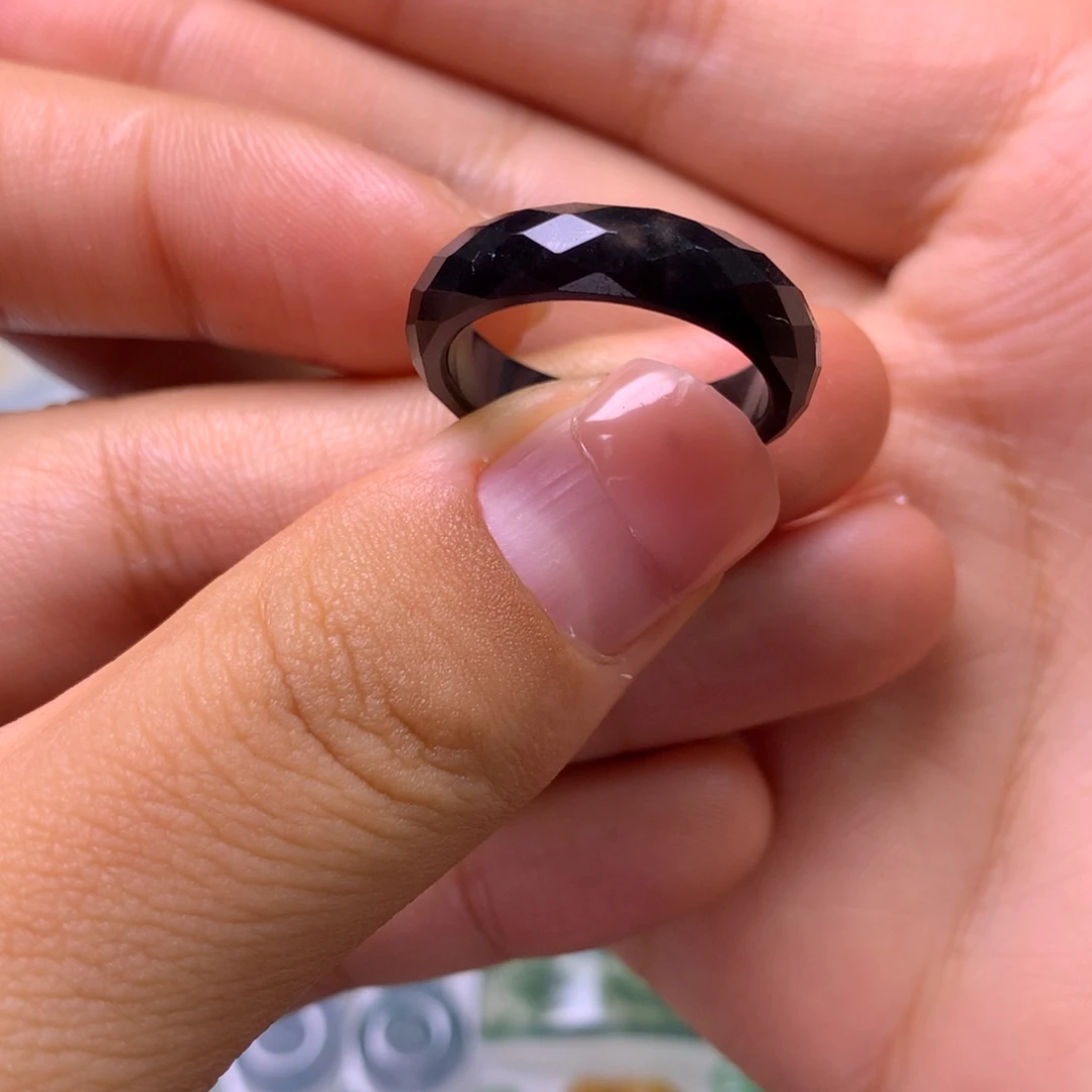 定制翡翠未镶嵌戒圈