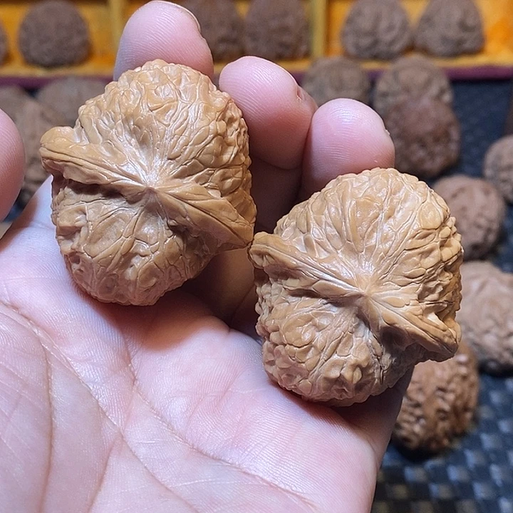 文玩核桃吊坠43尺，全品南瓜墩