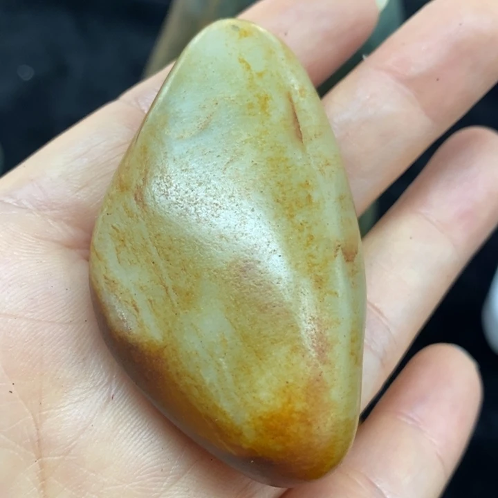 未镶嵌和田玉（糖玉）挂件