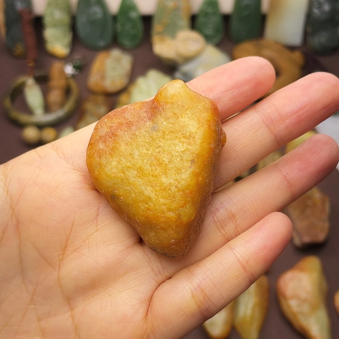 岫岩河磨玉（透闪石质玉）未镶嵌颈饰