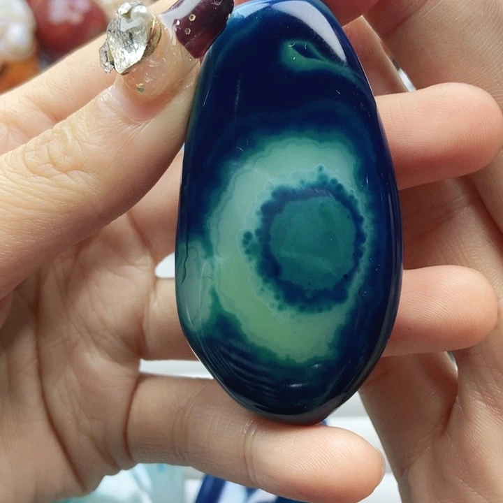 玛瑙/玉髓珠宝奇石未镶嵌江***人