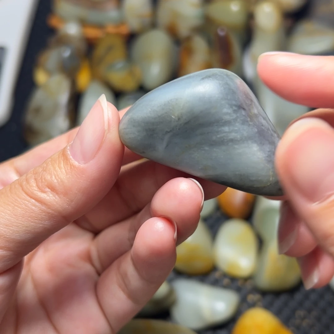 和田玉未镶嵌把件B20