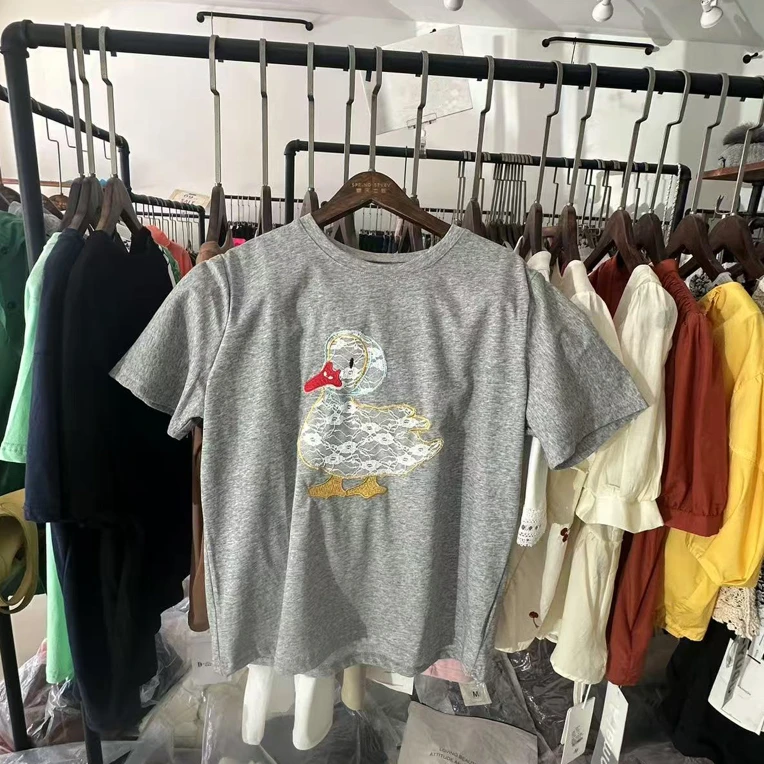 常规蕾丝短袖刺绣大码显瘦白T恤女士时尚运动灰色