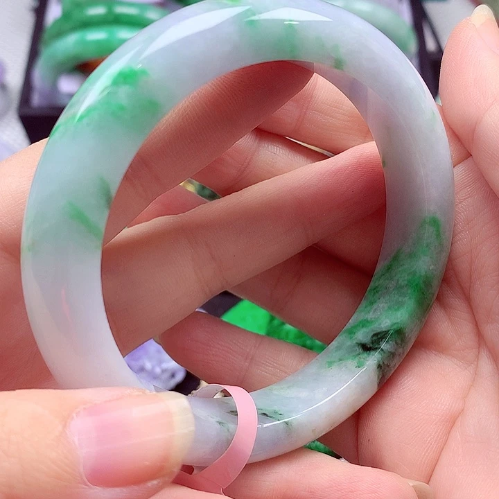 翡翠未镶嵌手镯翡翠