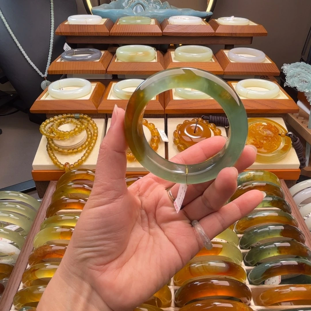 蛇纹石玉未镶嵌手镯58