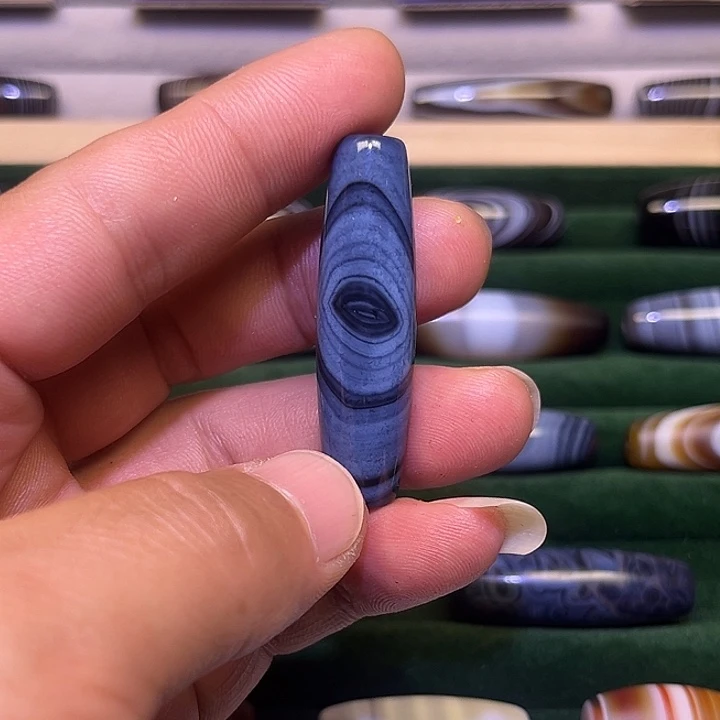 金***旺玛瑙/玉髓未镶嵌吊坠(赠链)