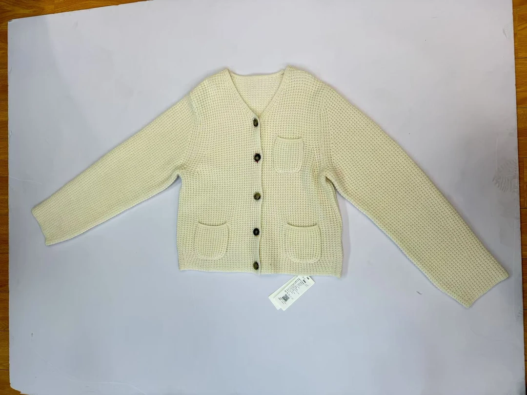 2025春季新长袖针织时尚休闲女士百搭镂空羊绒半高领圆领套头2017