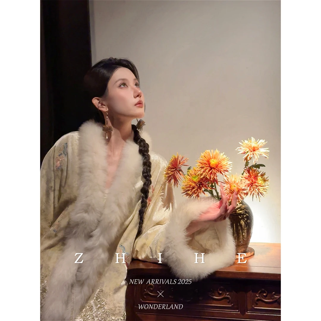 无艳一禾【浮生若梦】国风人丝丝绒狐狸毛重工绣花羽绒服+吊带裙