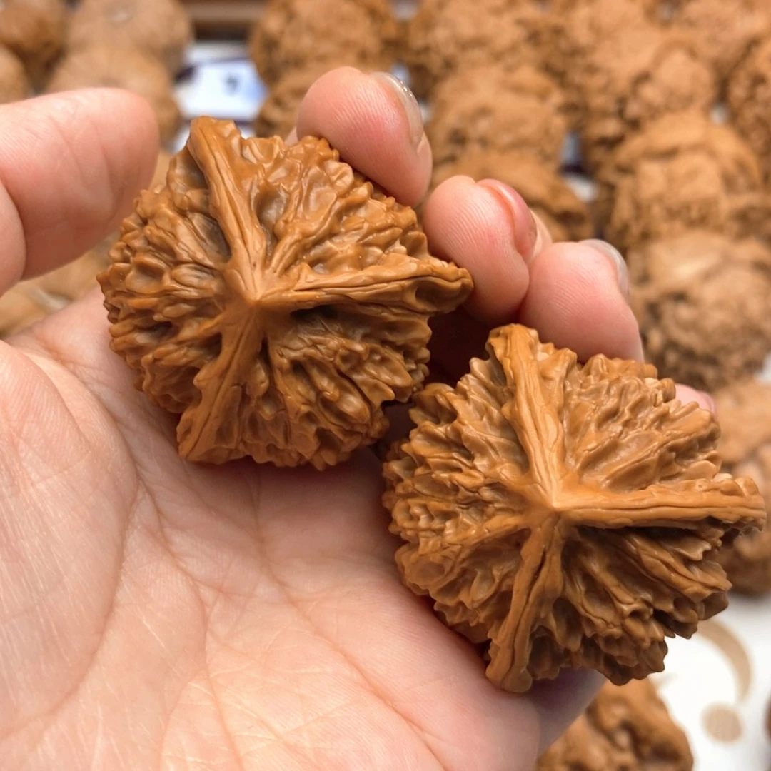 【闪购商品】文玩核桃把件42尺玉麒麟丁