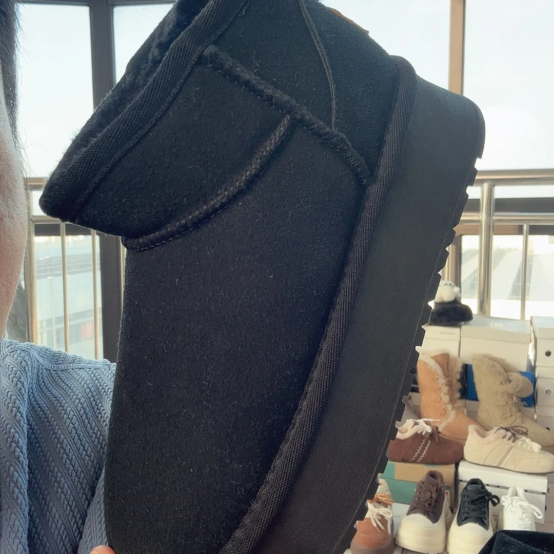 爱***吖黑色36码雪地靴25块