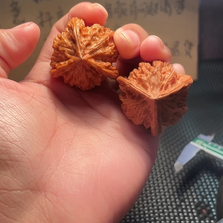 吊坠文玩核桃38mm盘山三棱