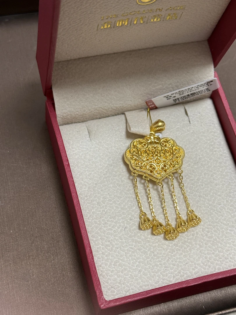 【世纪金时代金店】15.39克足金璎珞锁吊坠