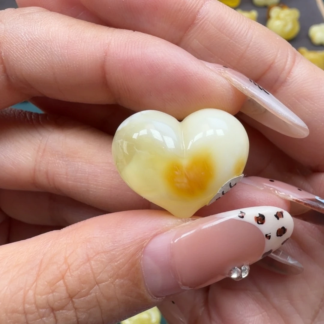 琥珀未镶嵌裸石蜜蜡