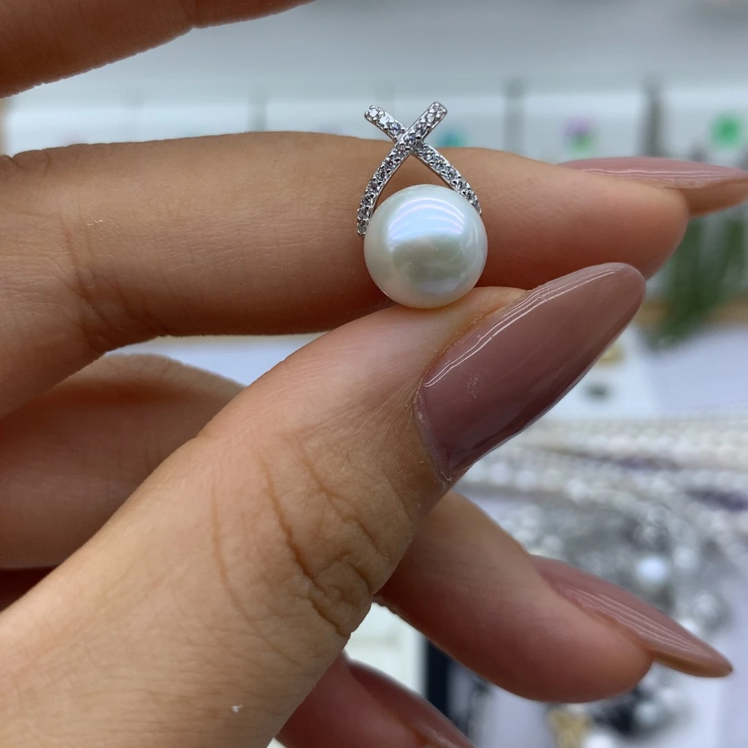 歖***银S925镶嵌颈饰淡水珍珠