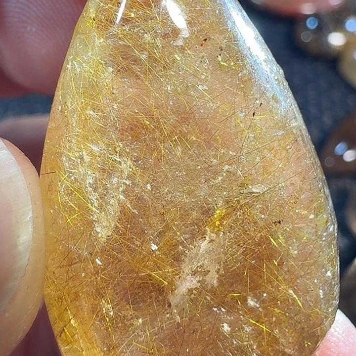 聚***阁未镶嵌颈饰水晶我