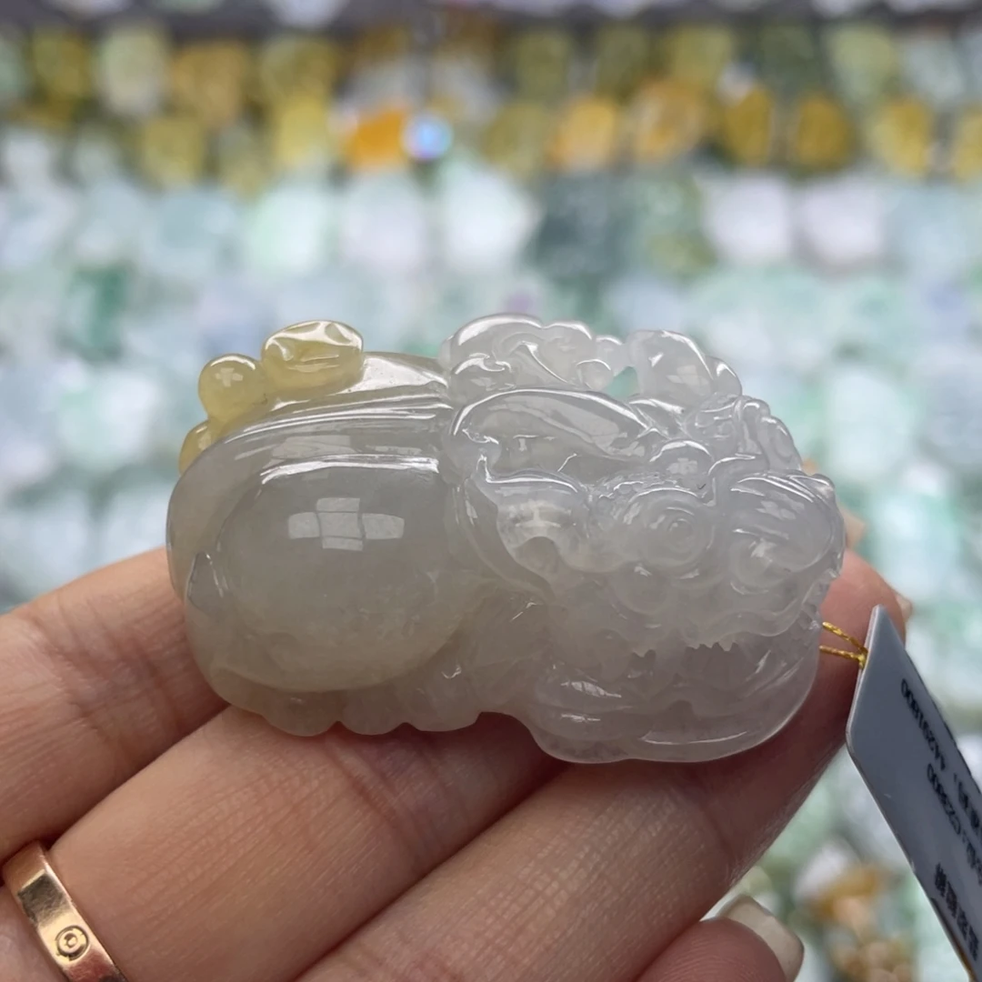 颈饰未镶嵌翡翠貔貅
