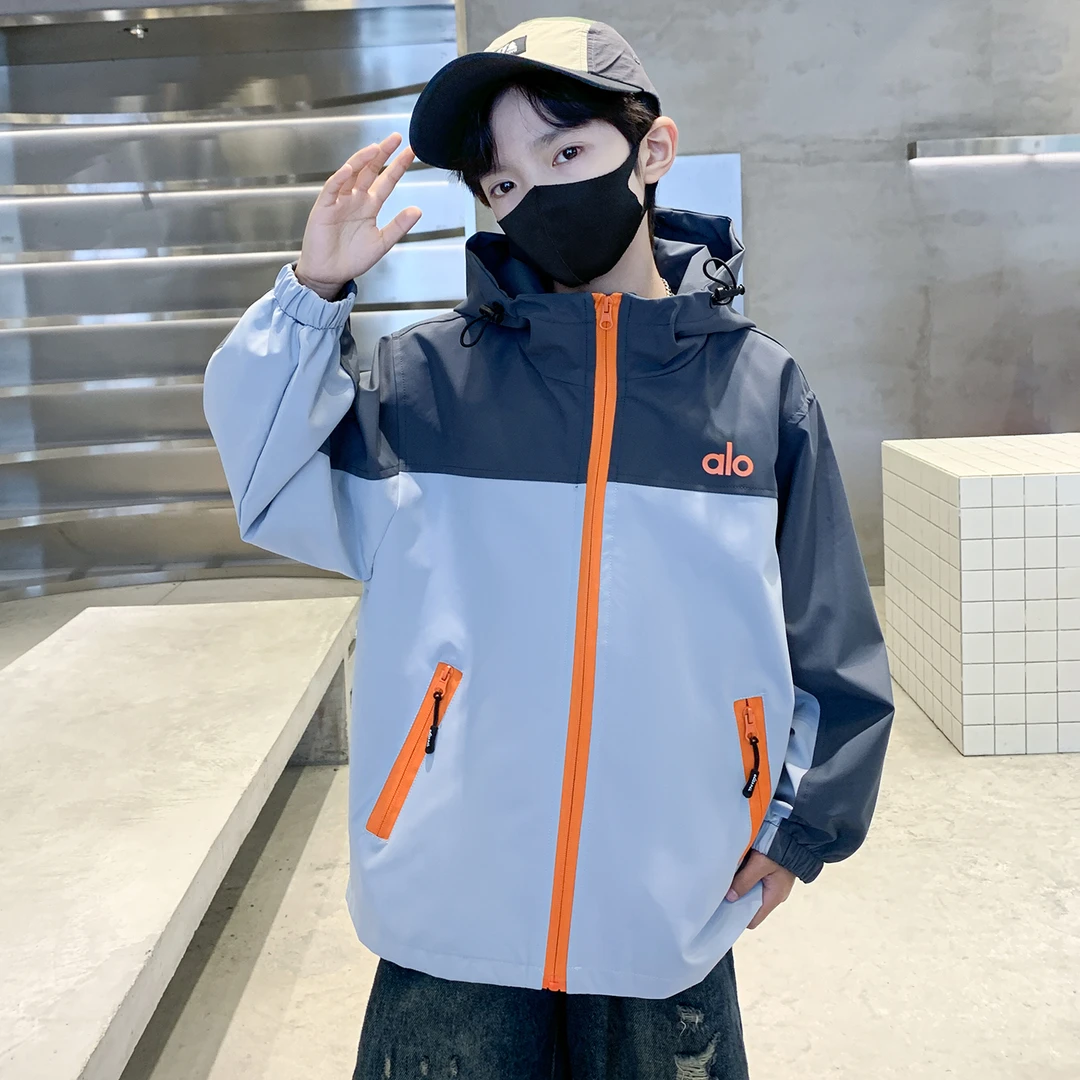 男童秋装冲锋衣外套2025新款中大童春秋款炸街儿童痞帅工装上衣潮