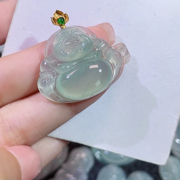 翡翠18K金镶嵌颈饰佛公