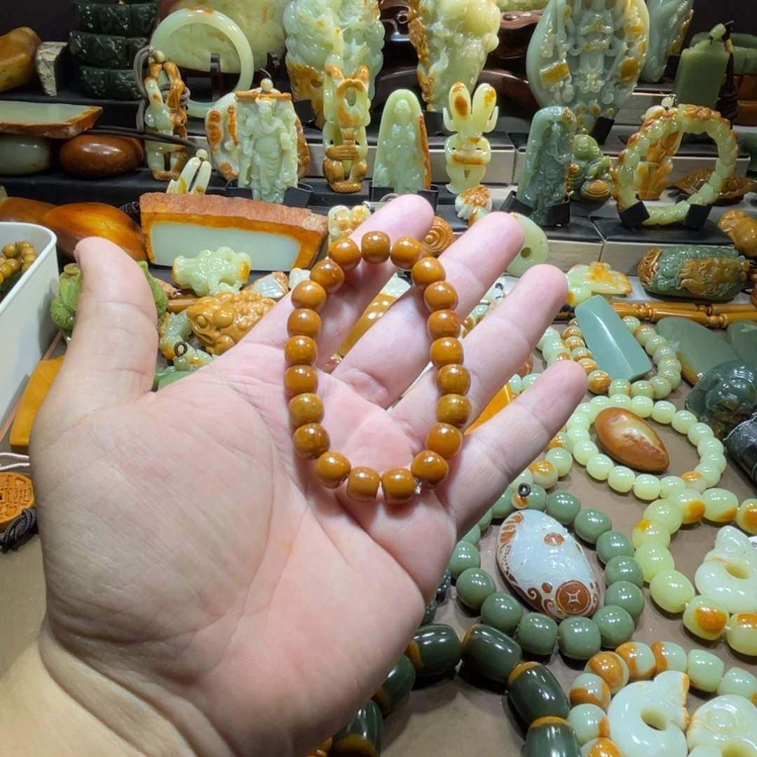 透闪石质玉未镶嵌珠宝奇石