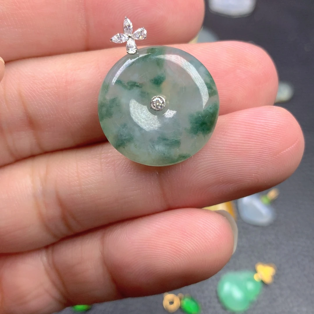 【闪购商品】颈饰18K金镶嵌翡翠翡翠