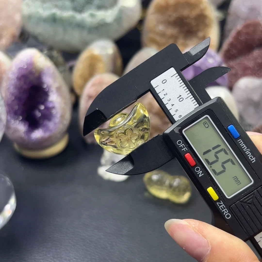 紫晶大型摆件（非配饰）未镶嵌全净体 黄水晶 小元宝
