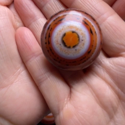 玛瑙吊坠未镶嵌卫**人玛瑙吊坠