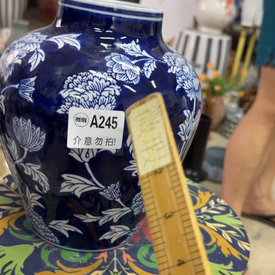 微瑕青花瓷器值得厚爱