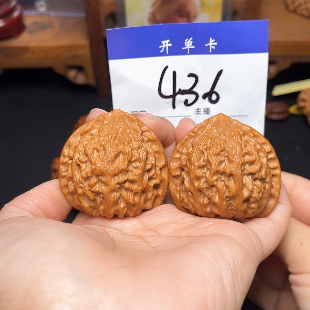文玩核桃把件金牛43尺。