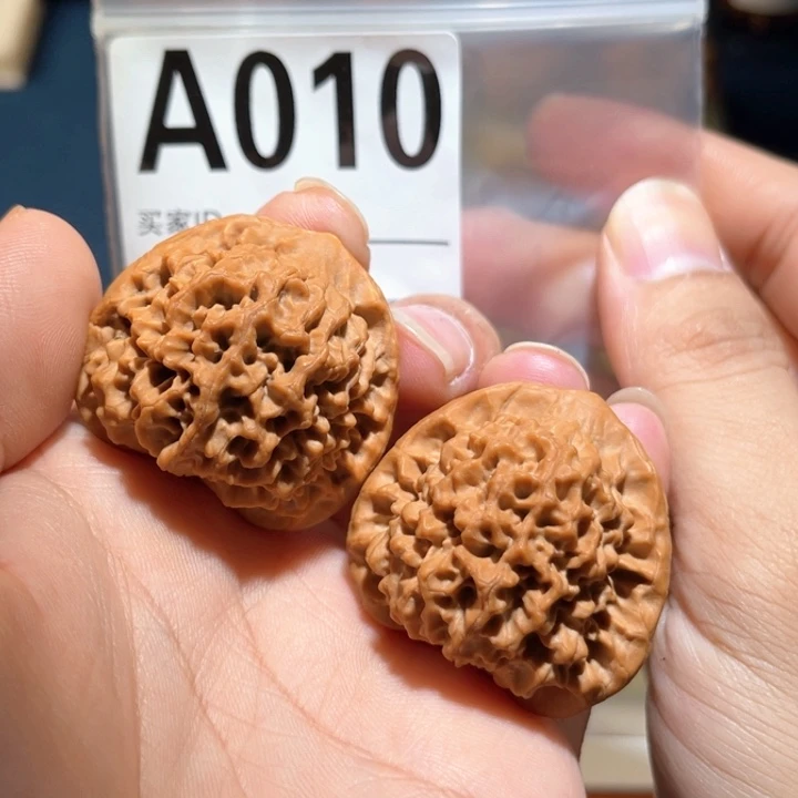 吊坠文玩核桃秦闷38