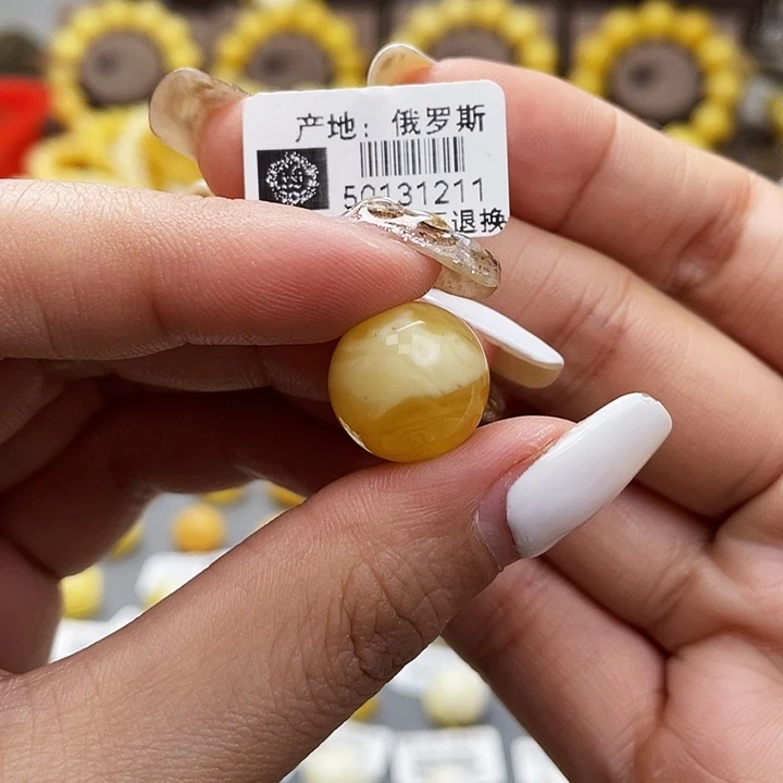 琥珀裸石未镶嵌单珠尺寸14.7mm瑕疵