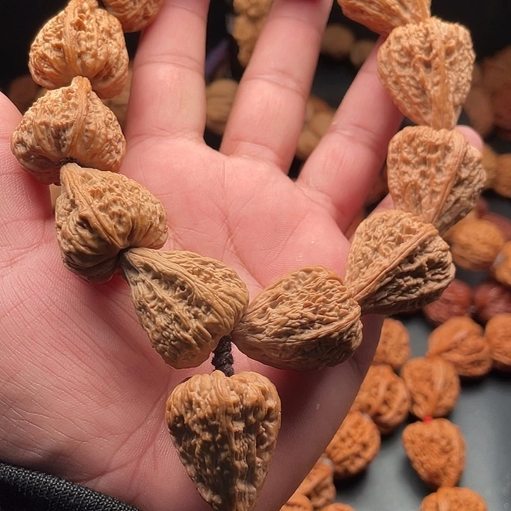 *****文玩核桃吊坠1塔尖