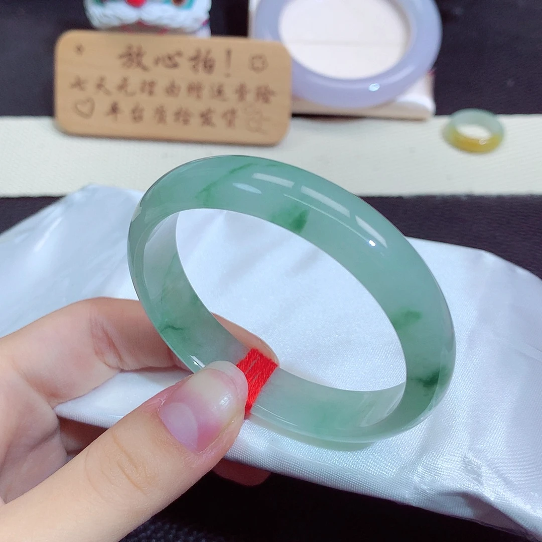 翡翠未镶嵌手镯607