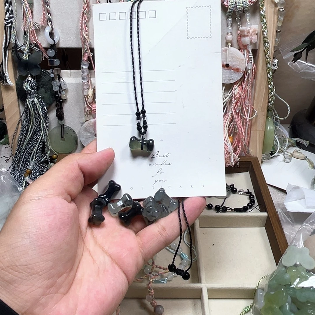 合金蛇纹石玉颈饰