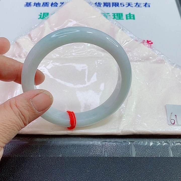 未镶嵌手镯翡翠手镯