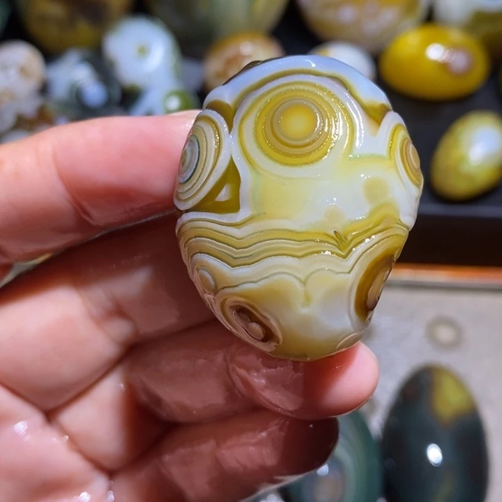 未镶嵌玛瑙/玉髓珠宝半成品106