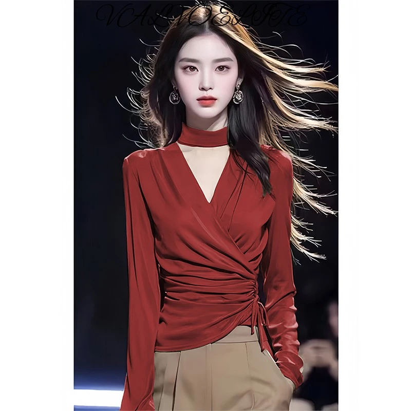 红色长袖衬衫秋装女款2025年爆款气质打底内搭设计感法式收腰上衣