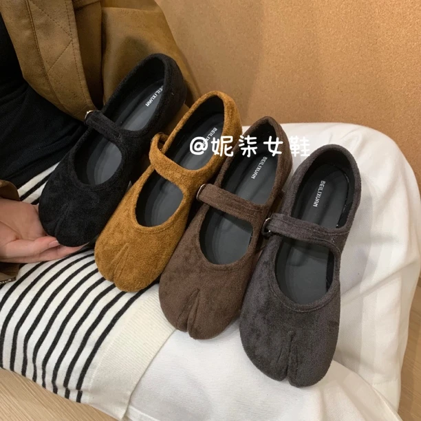 韩国东大门同款绒面软底分趾鞋秋冬一字带百搭休闲猪脚鞋圆头懒人