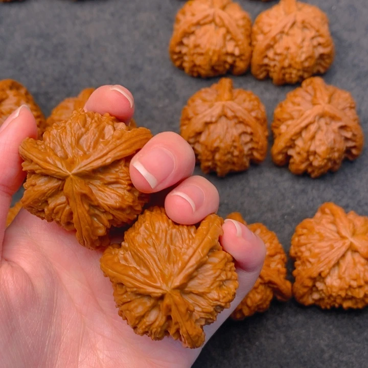 缘***来文玩核桃吊坠白奔